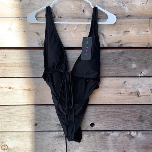 BeWicked 1982 Makayla Swimsuit Black - Picture 2 of 9